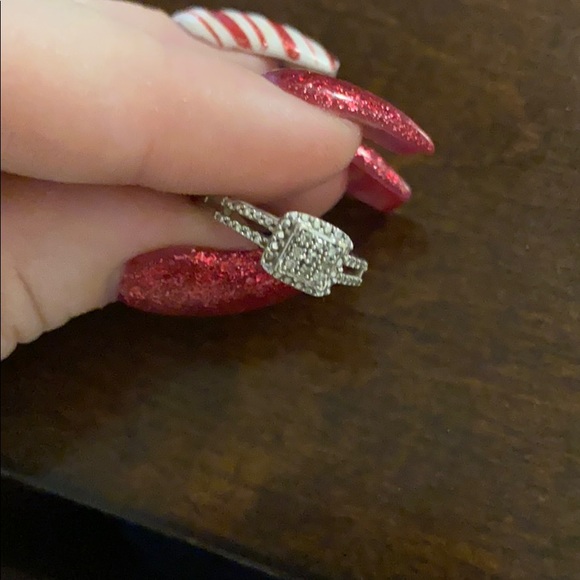 Ring - Picture 2 of 2